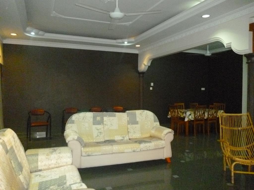 G Six Hotel Ситиаван Экстерьер фото