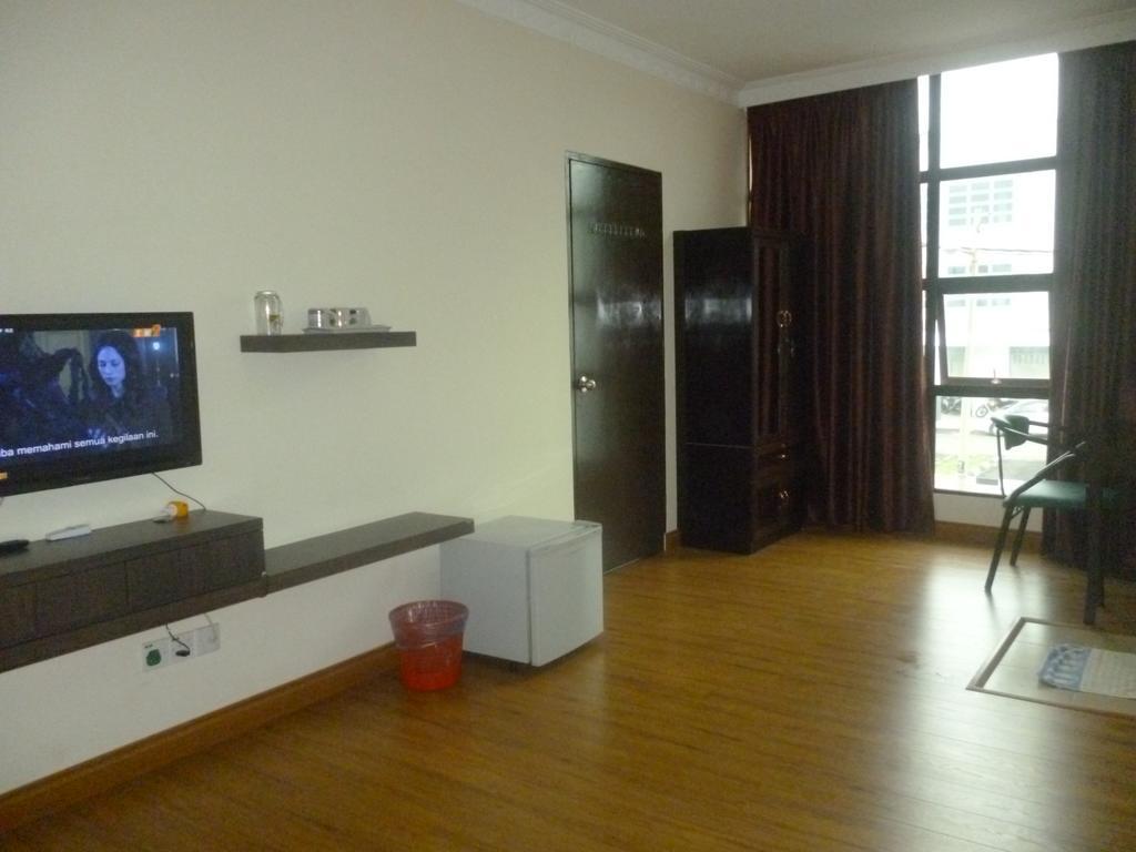 G Six Hotel Ситиаван Экстерьер фото